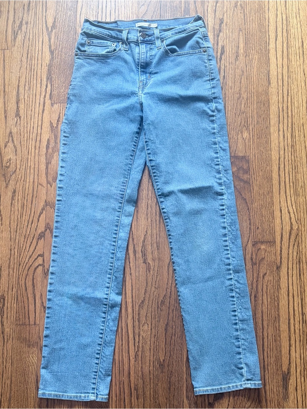 Levi's 724 High Rise Straight Leg Jeans Medium Light Wash | Size 27
